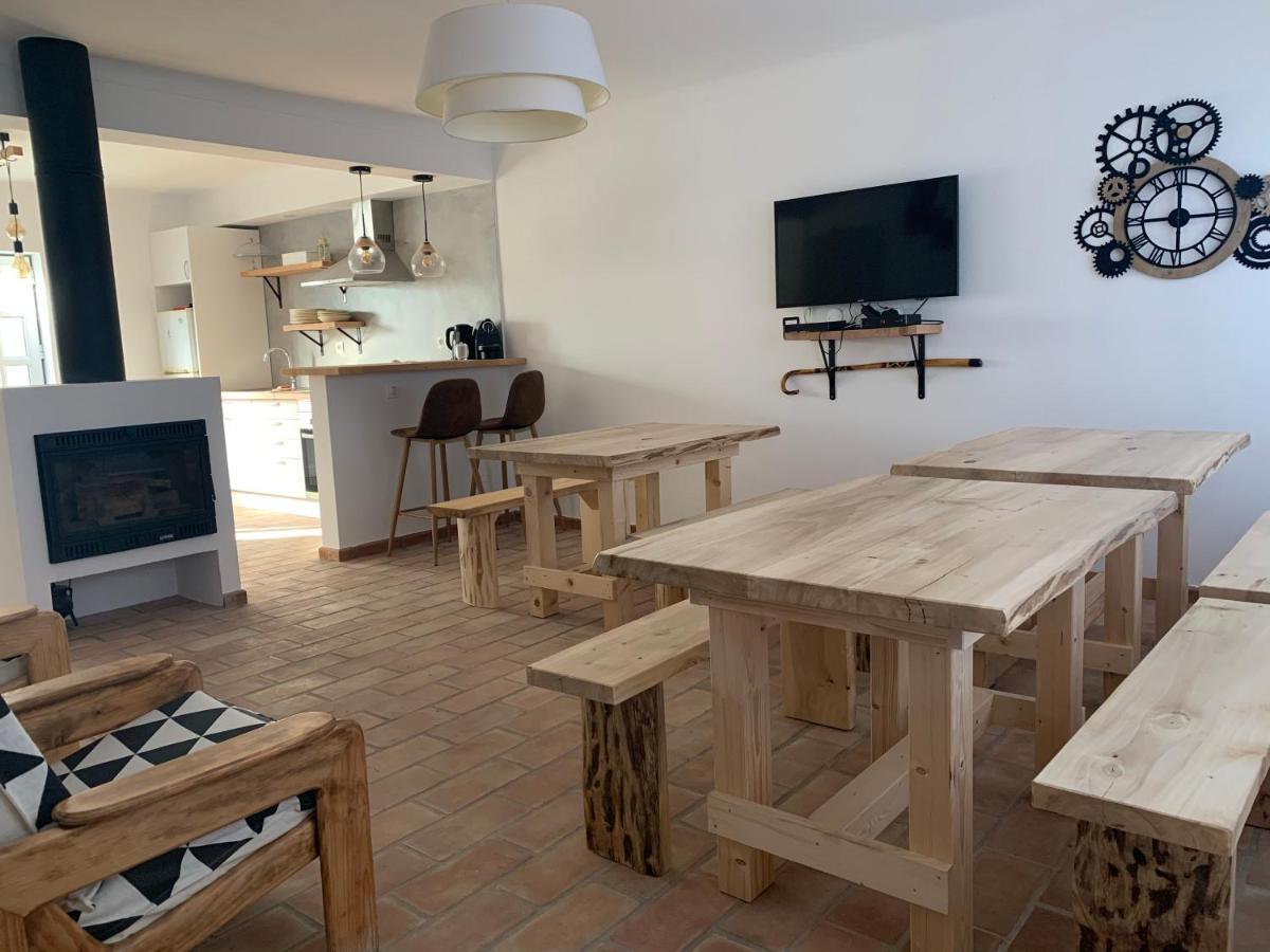Almograve Beach Hostel Экстерьер фото